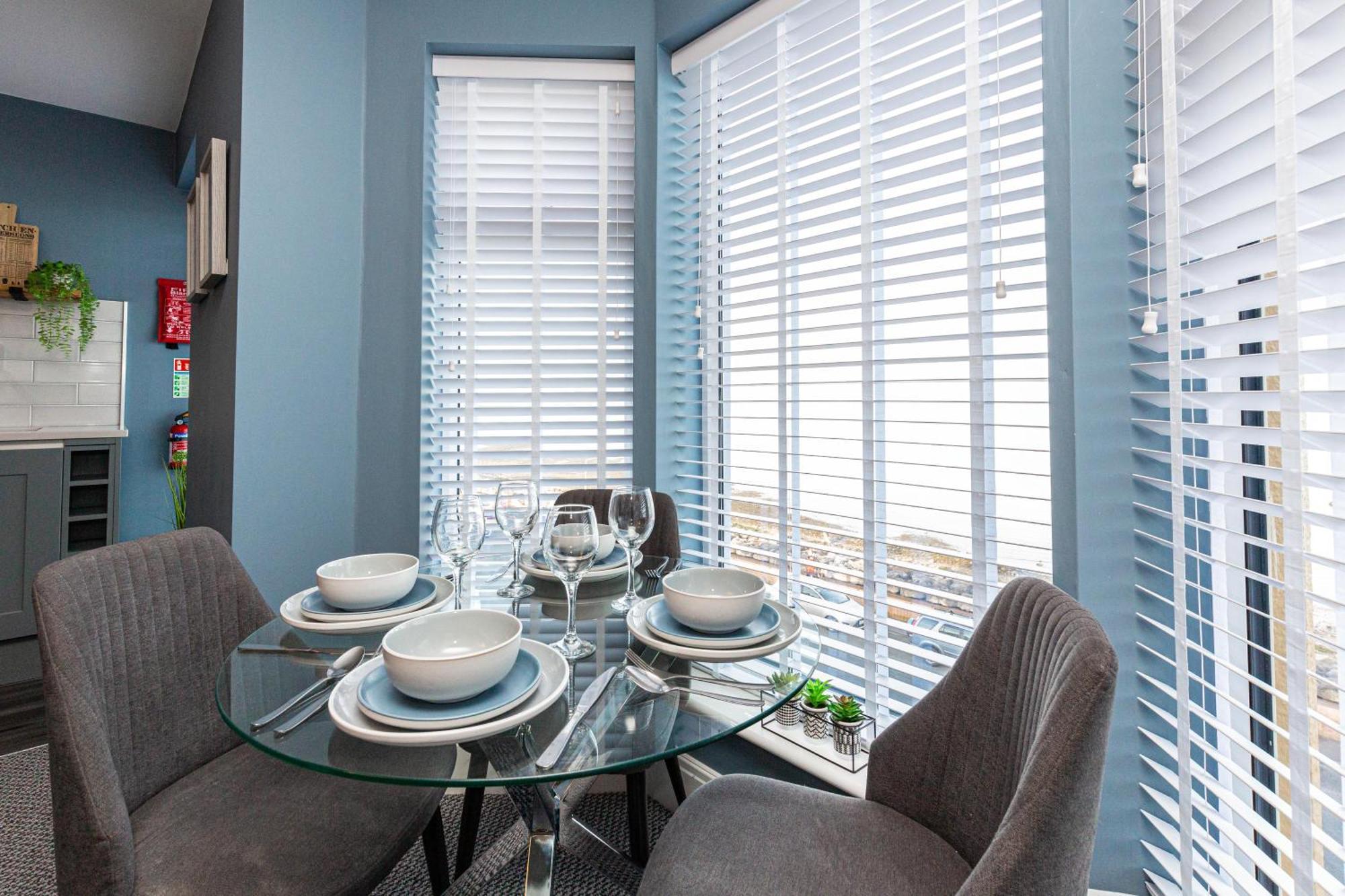 Seafront Apartment - Sleeps 6 - Gateway To The Lake District - Brand New موركامب المظهر الخارجي الصورة