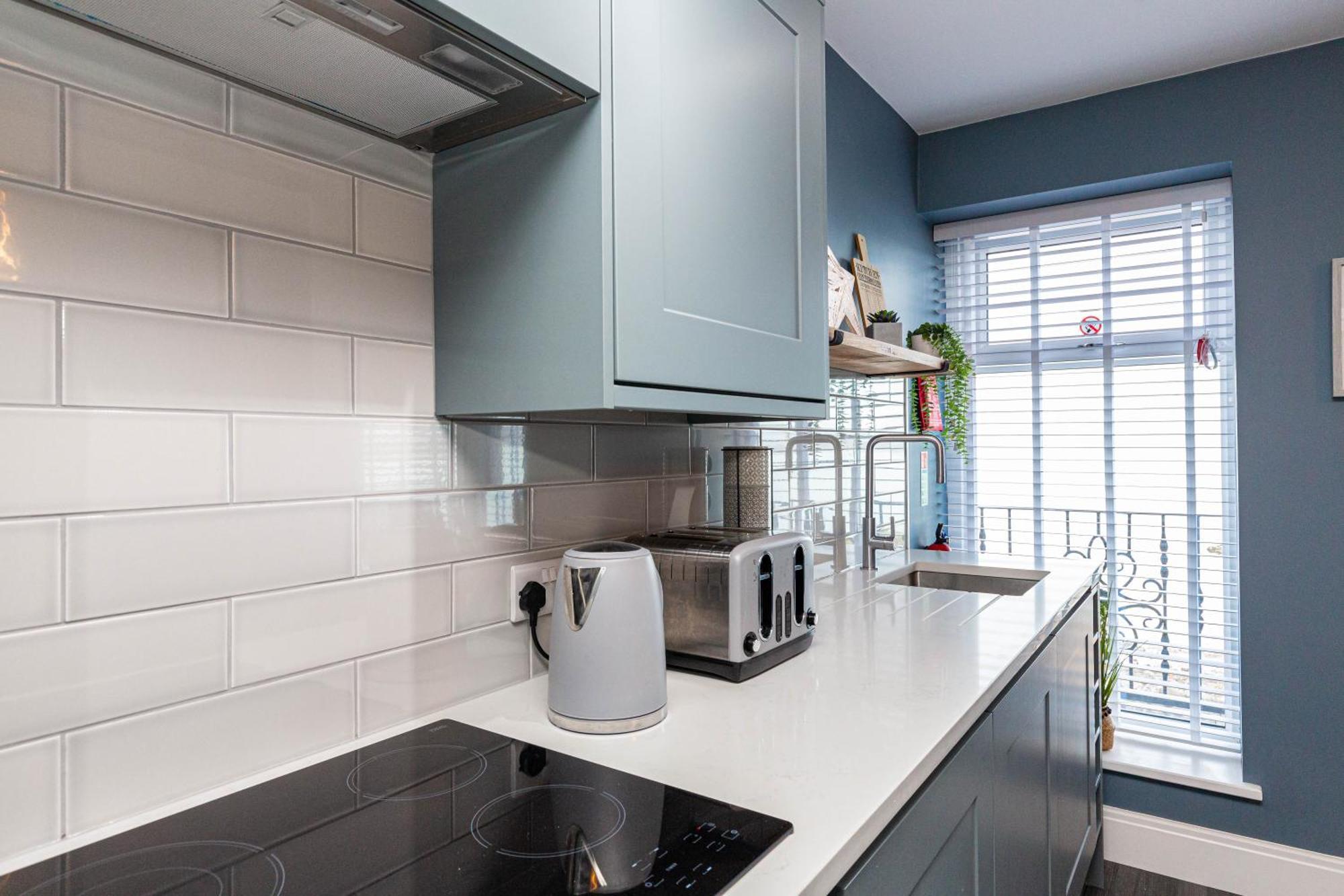 Seafront Apartment - Sleeps 6 - Gateway To The Lake District - Brand New موركامب المظهر الخارجي الصورة