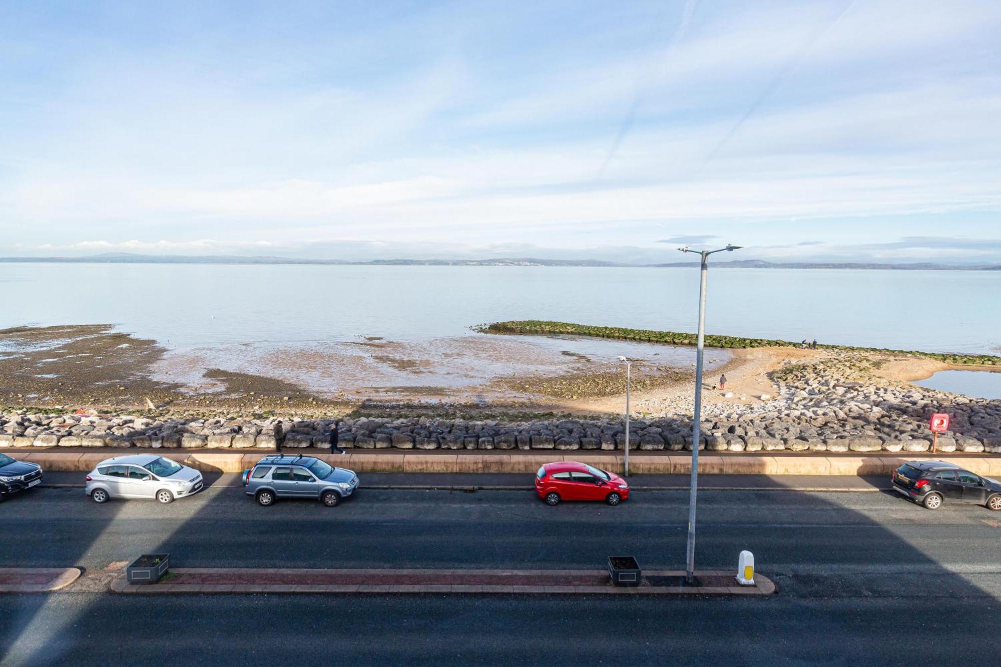 Seafront Apartment - Sleeps 6 - Gateway To The Lake District - Brand New موركامب المظهر الخارجي الصورة