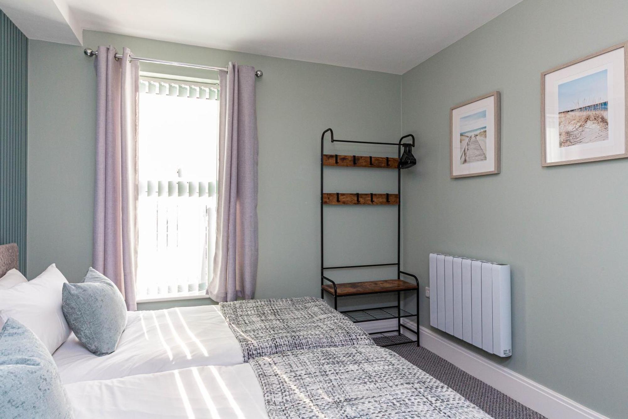 Seafront Apartment - Sleeps 6 - Gateway To The Lake District - Brand New موركامب المظهر الخارجي الصورة